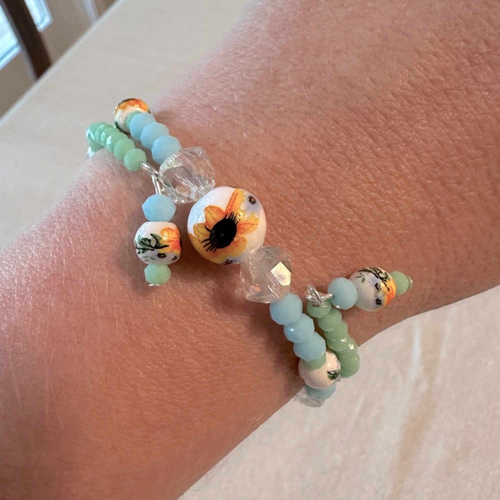 Handmade Set of 2 Memory Wire Bracelet Dangle Earrings Sunflower Turquoise Blue - Picture 5 of 10